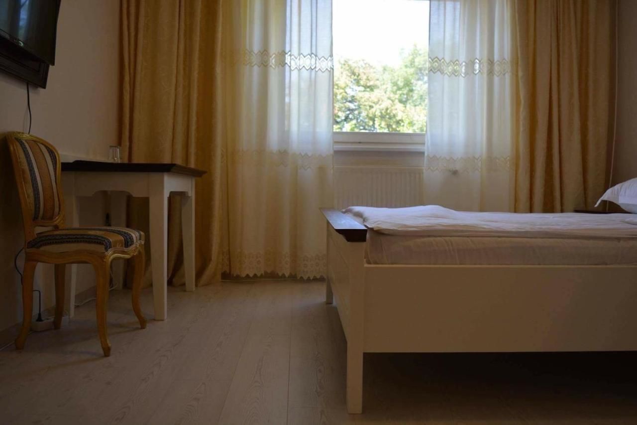 Отель Hotel Royal Plaza Тимишоара-10